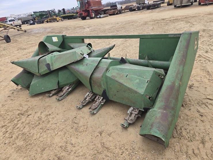 john-deere-444-image-1