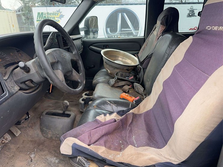 2006-chevrolet-3500-image-26