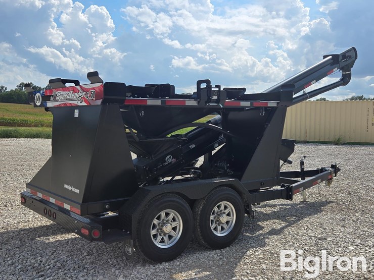 2023-j&m-c450-4-box-seed-tender-image-5