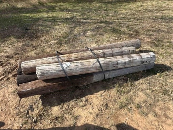 5--line-posts,-1-railroad-tie--7’-9’-long-image-1