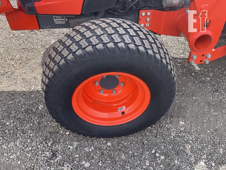 2020-kubota-mx5400-image-12