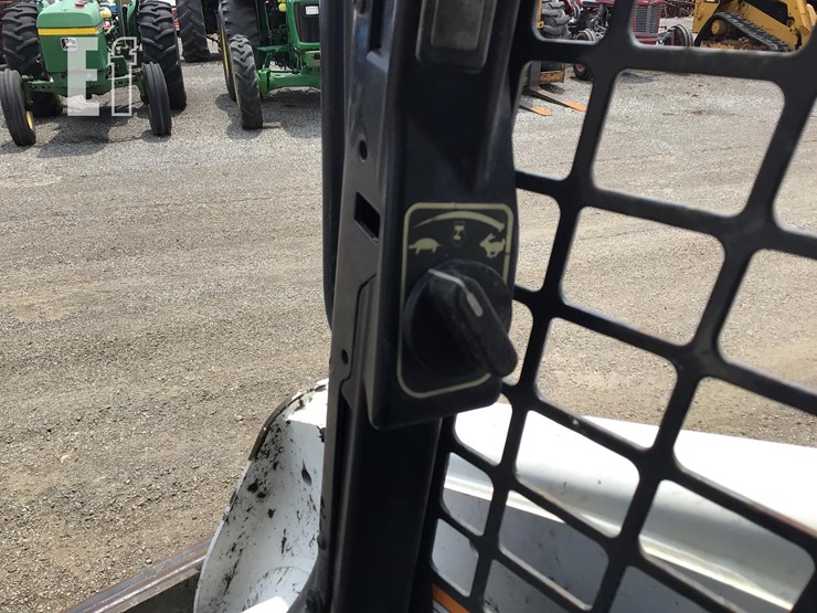 2017-bobcat-t740-image-18