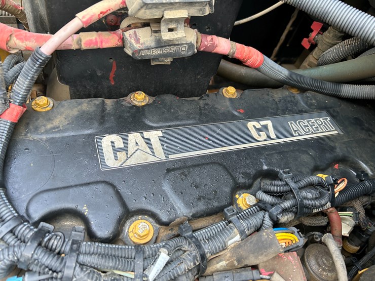 2007-caterpillar-c7-image-26