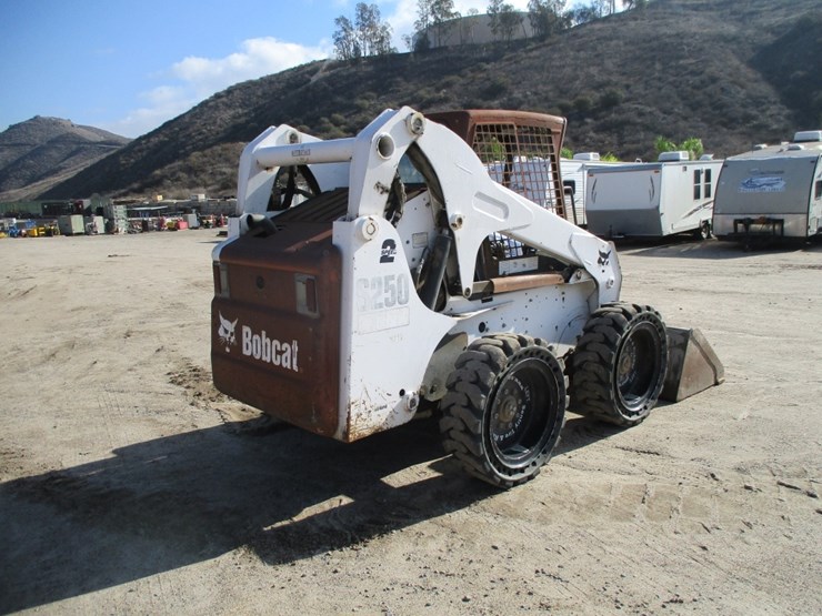 2006-bobcat-s250-image-4