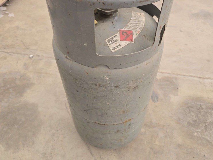 forklift-lp-tank-image-3