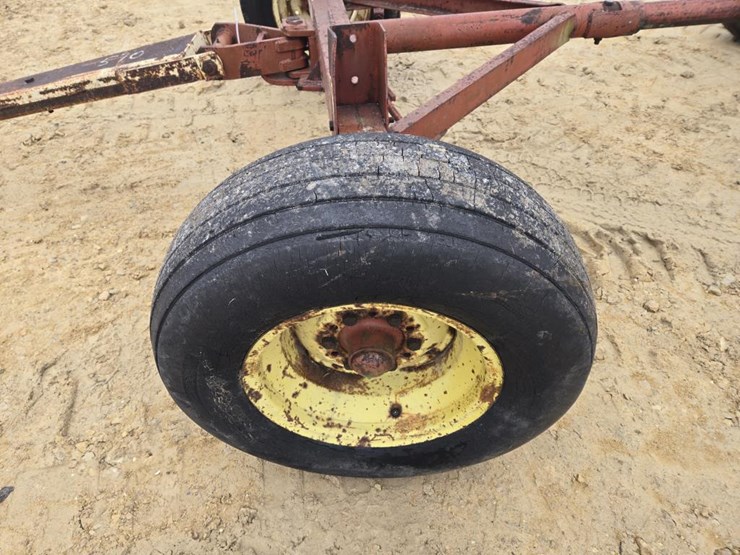 #5885-•-gehl-running-gear-image-3