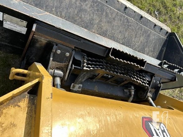 2019-caterpillar-262d3-image-14