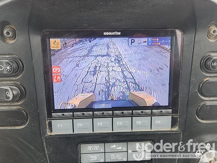 2017-komatsu-d61pxi-24-image-32