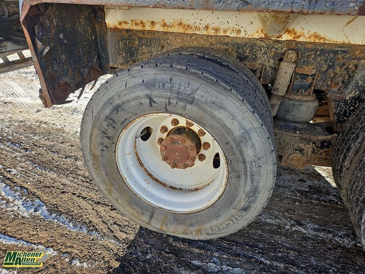 2009-international-workstar-7400-image-12