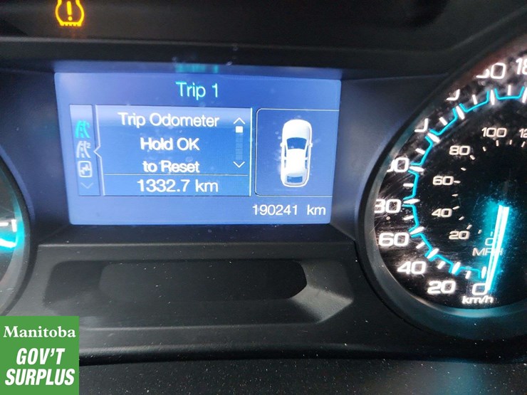 2013-ford-explorer-image-28