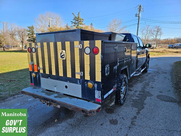 2012-chevrolet-silverado-2500hd-image-6