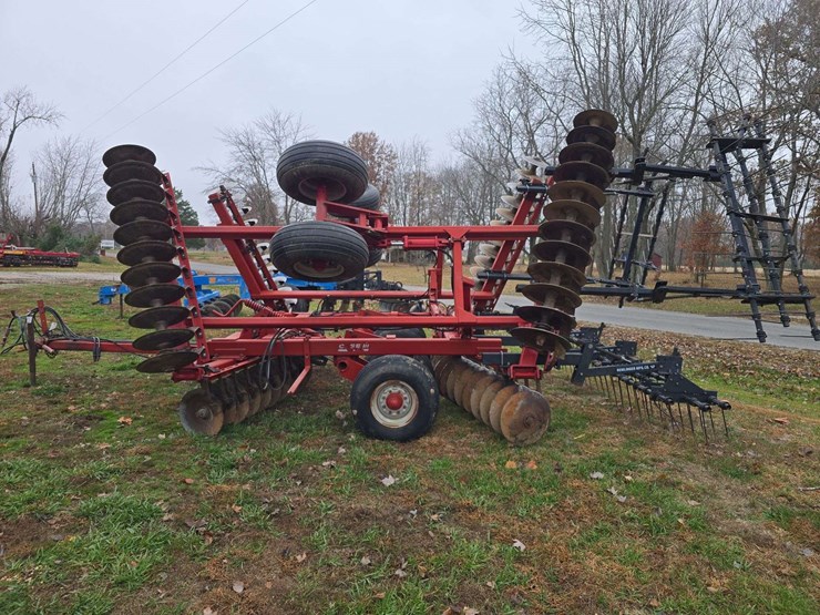 case-ih-3950-image-8