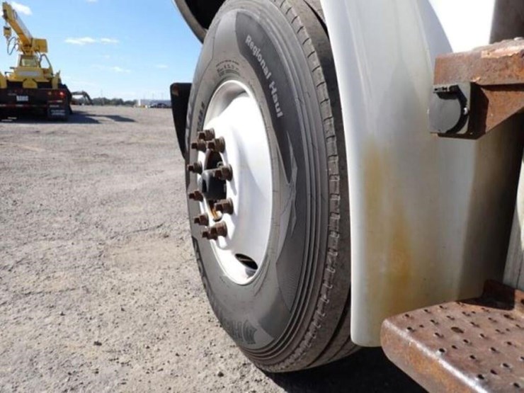 2017-freightliner-m2106-s/a-van-truck-3alacydt0hdj-image-24