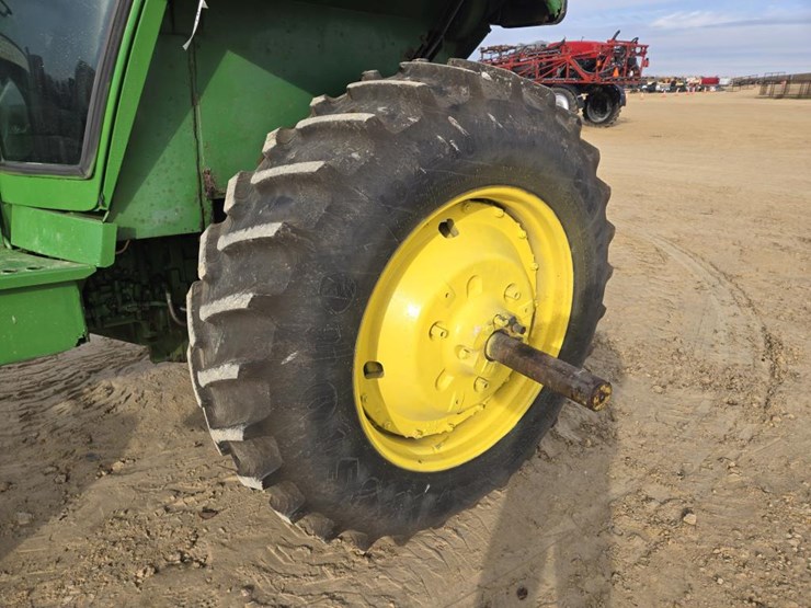 john-deere-4630-image-6