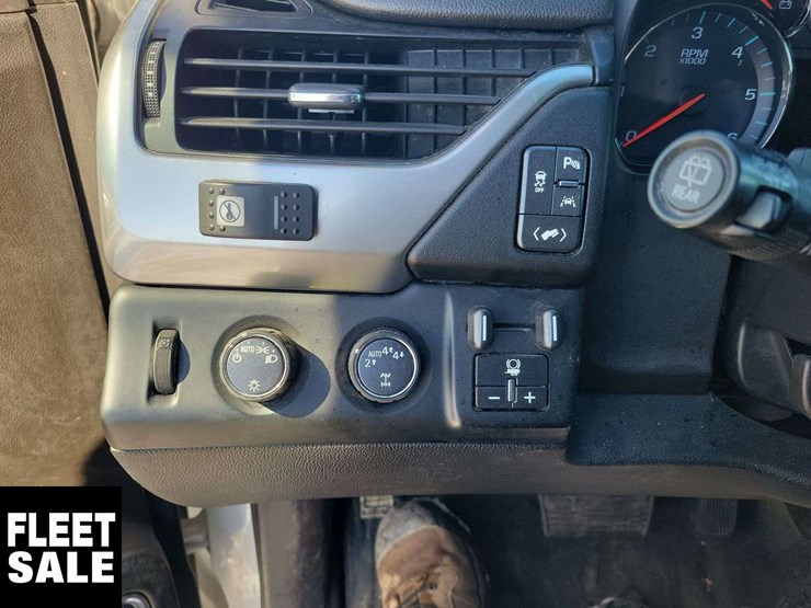 2019-chevrolet-tahoe-image-19