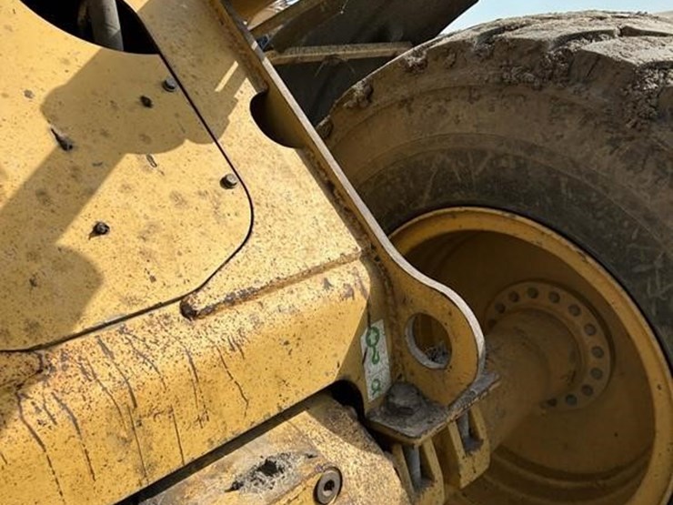 2004-caterpillar-928g-image-36