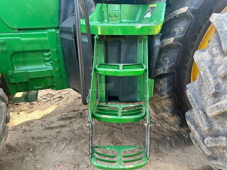 2013-john-deere-8285r-image-19