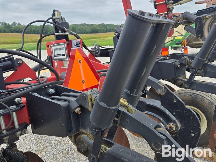 unverferth-130-zone-builder-no-till-ripper-image-19