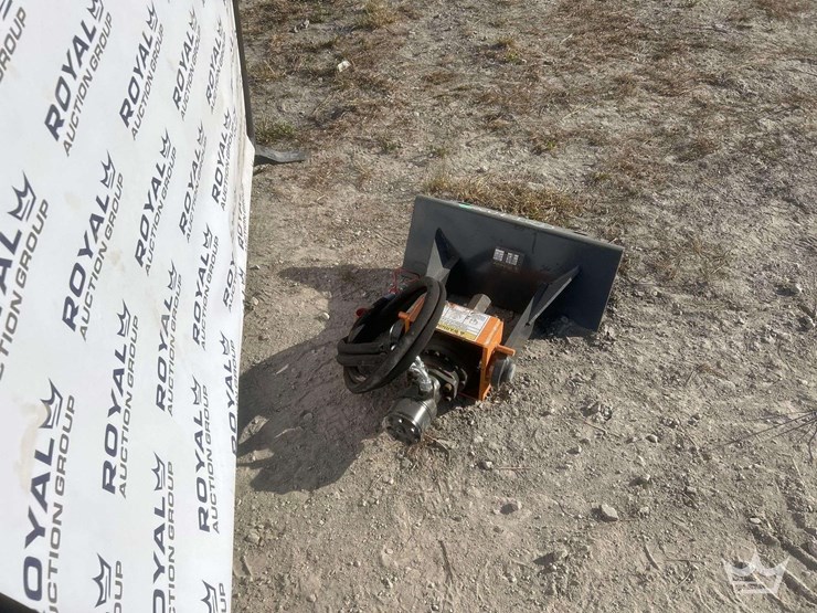 2025-wolverine-mad-12-12d-auger-mini-skid-steer-attachment-image-2