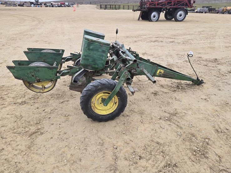 john-deere-1240-image-8