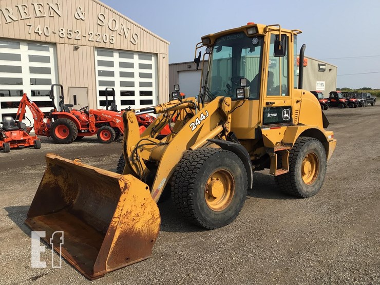 2007-deere-244j-image-4