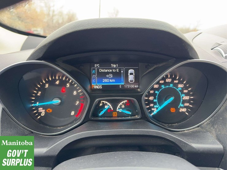 2016-ford-escape-image-19