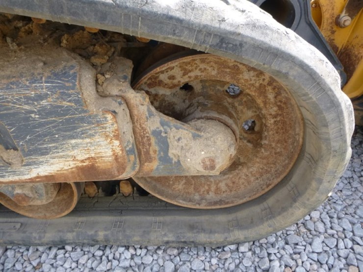 23-deere-325g-image-24