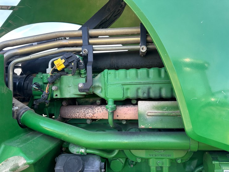 2010-john-deere-8295r-image-43