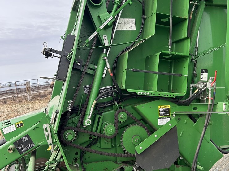 2018-john-deere-560m-image-23