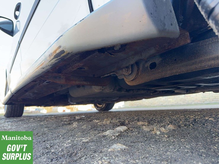 2011-dodge-grand-caravan-se-image-10