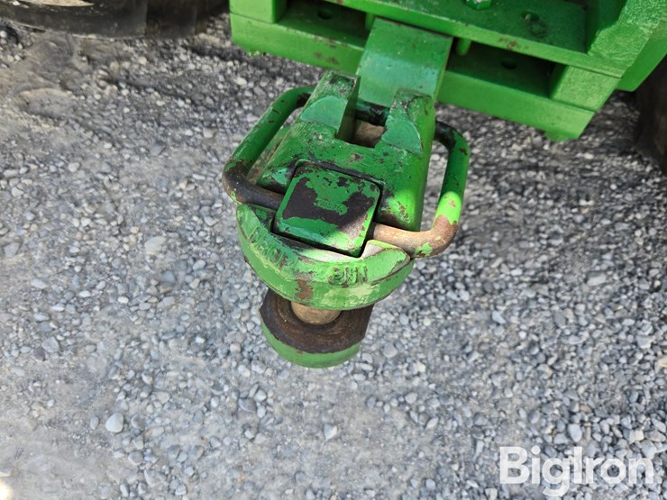 2011-john-deere-8360r-image-10
