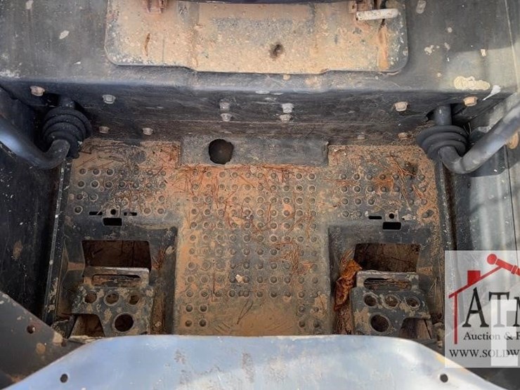 2012-bobcat-t650-image-25