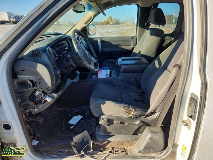 2008-chevrolet-silverado-2500hd-image-13