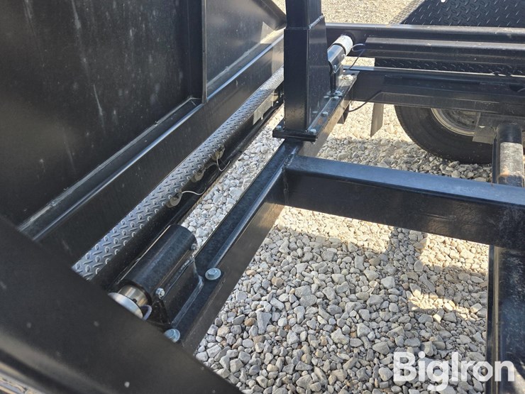 2023-j&m-c450-4-box-seed-tender-image-19