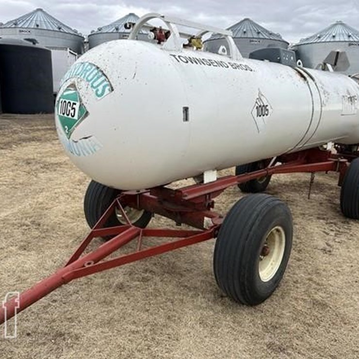 1000 GALLON ANYHYDROUS TANK (2) 36