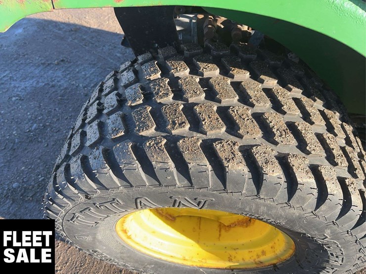 2008-john-deere-2320-image-9