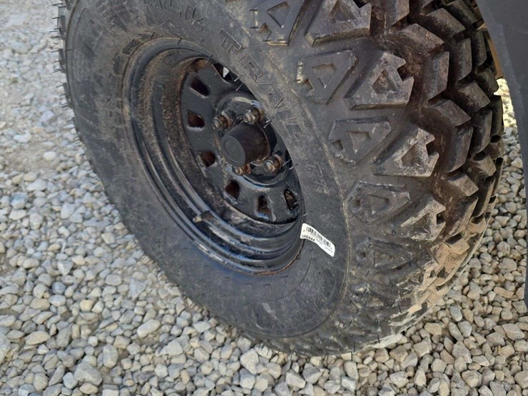 2016-club-car-ingersoll-rand,-carryall-1500-kubota-diesel,-1,348-hours,-4x4,-new-tires,-and-dump-bed,-runs-and-works-great-image-11