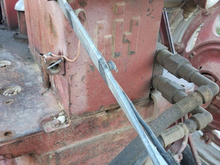 farmall-400-gas-wide-front-13.6-38,-runs,-single-remote,-gas,-with-torque-s/n--36892-image-9