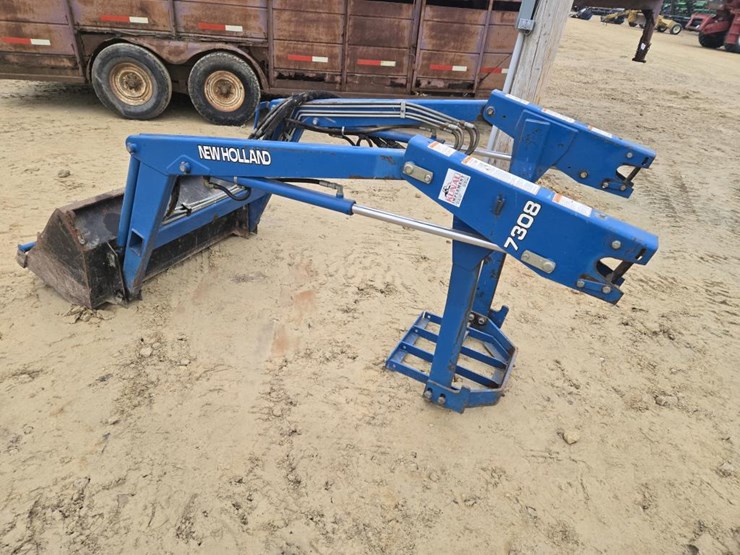 new-holland-7308-image-4