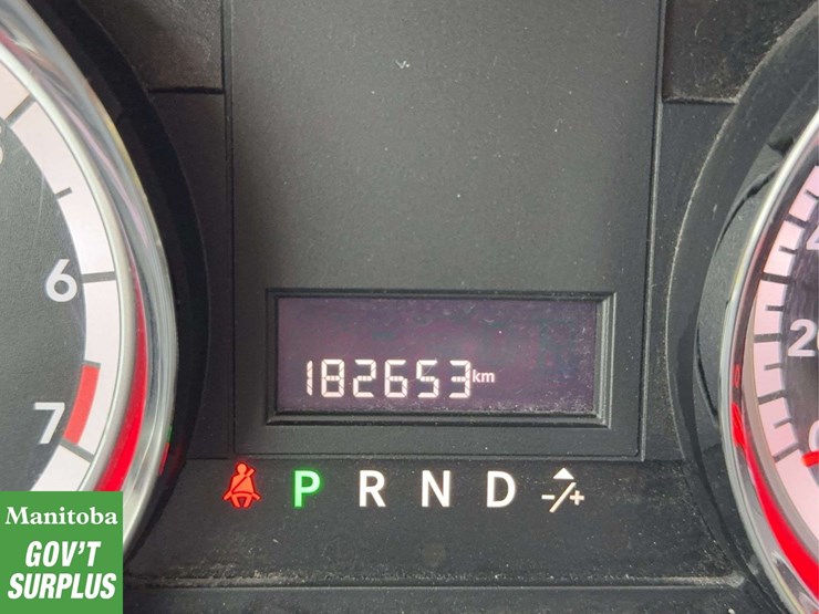 2012-dodge-grand-caravan-sxt-image-35