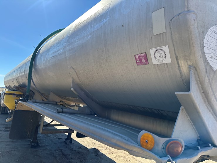 1986-fruehauf-tanker-image-36