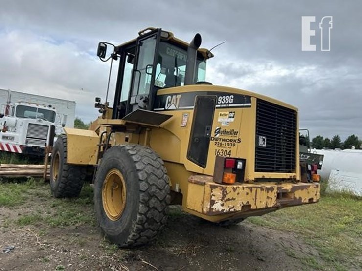 2004-caterpillar-938g-image-11