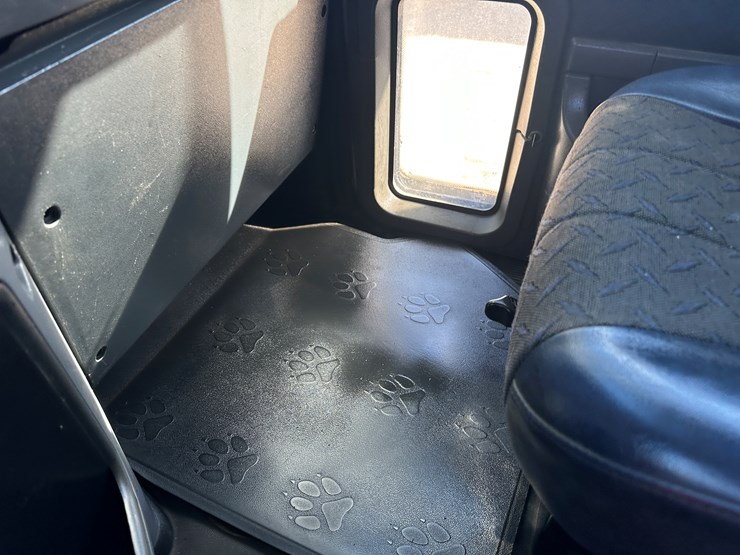 #33704-•-2011-mack-cxu-t/a-sleeper-truck-tractor-1m1aw09y8bm013165-image-73