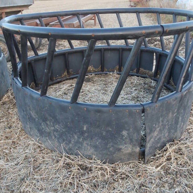 Heavy Duty Poly Round Bale Feeder