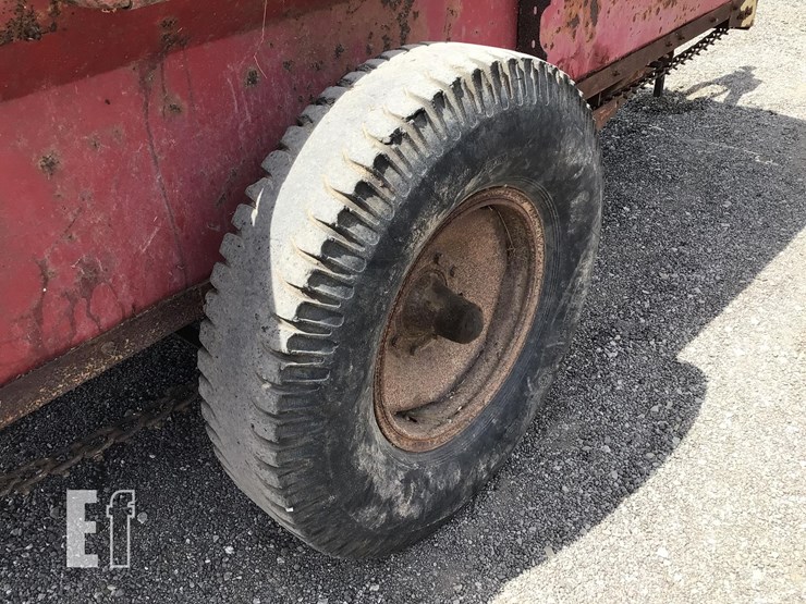 new-holland-327t-image-12