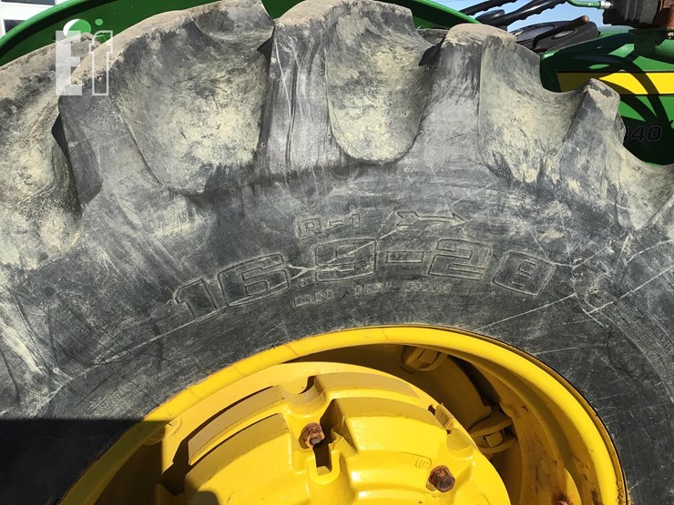 john-deere-2440-image-22