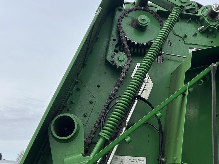 2018-john-deere-560m-image-33