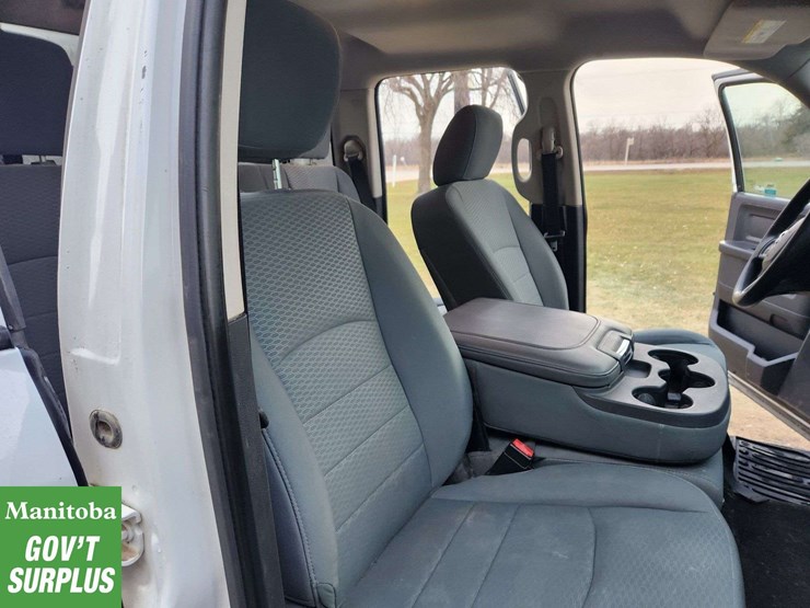 2014-dodge-1500-image-33