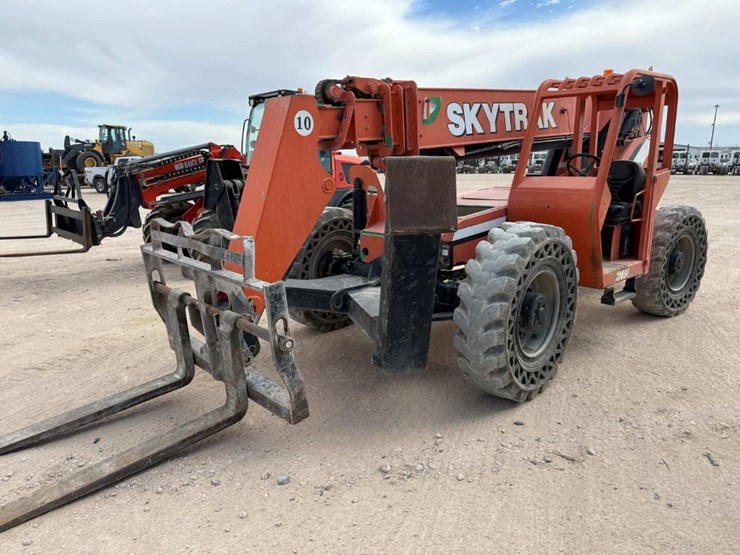 2014-sky-trak-10054-image-1