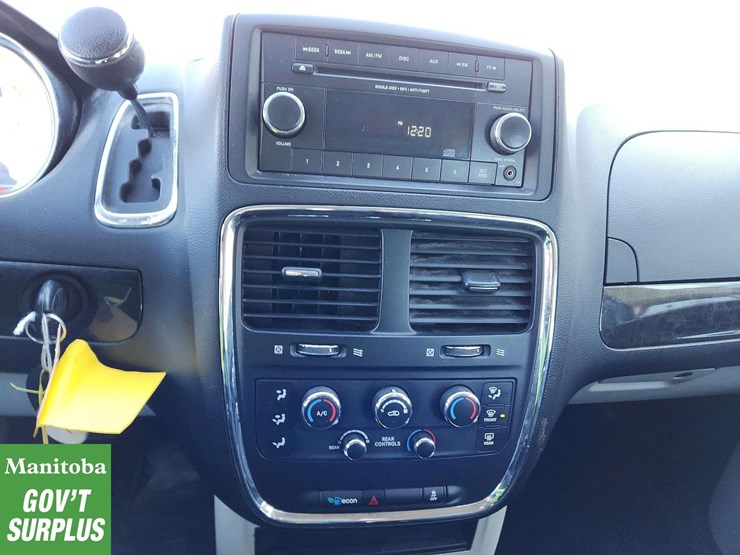 2013-dodge-grand-caravan-image-27